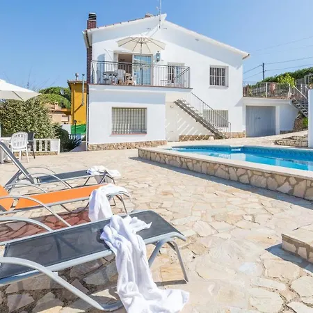 Sleeps 5