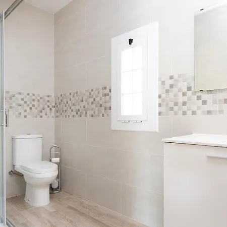 Вілла Sleeps 5 Льорет-де-Мар